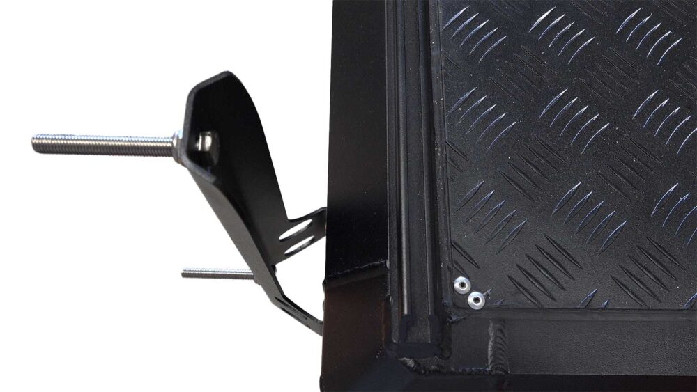 MAXTRAX Side Mount Bracket - Image 4