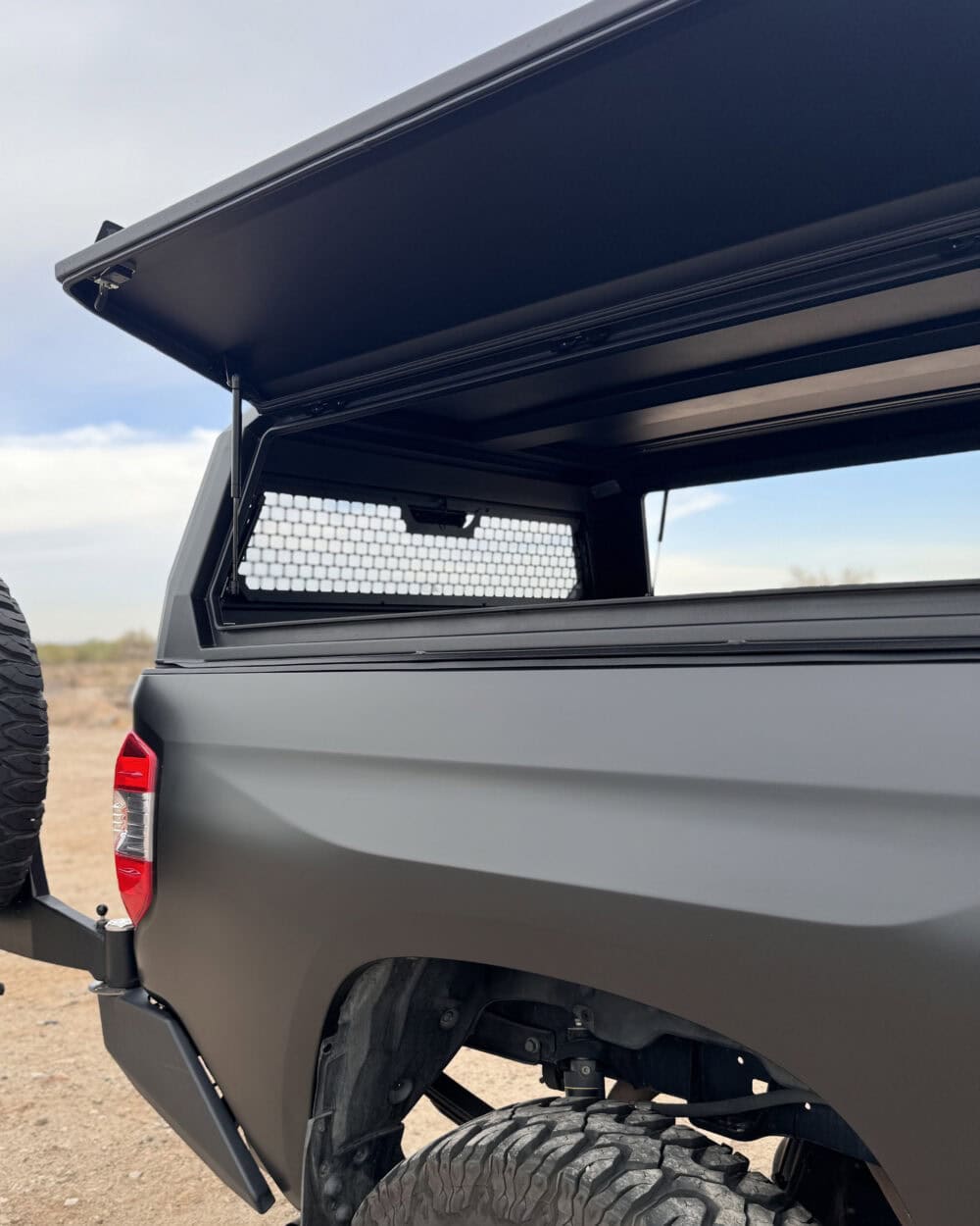 Navigator Canopy – Toyota Tundra (2021) – 5.5ft - Image 10