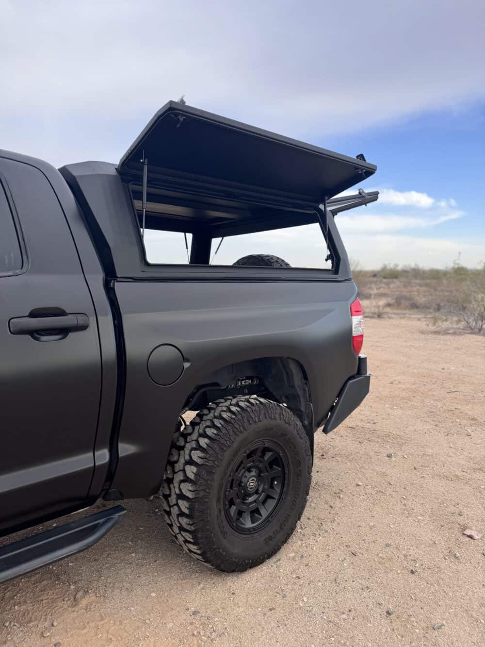 Navigator Canopy – Toyota Tundra (2021) – 5.5ft - Image 12